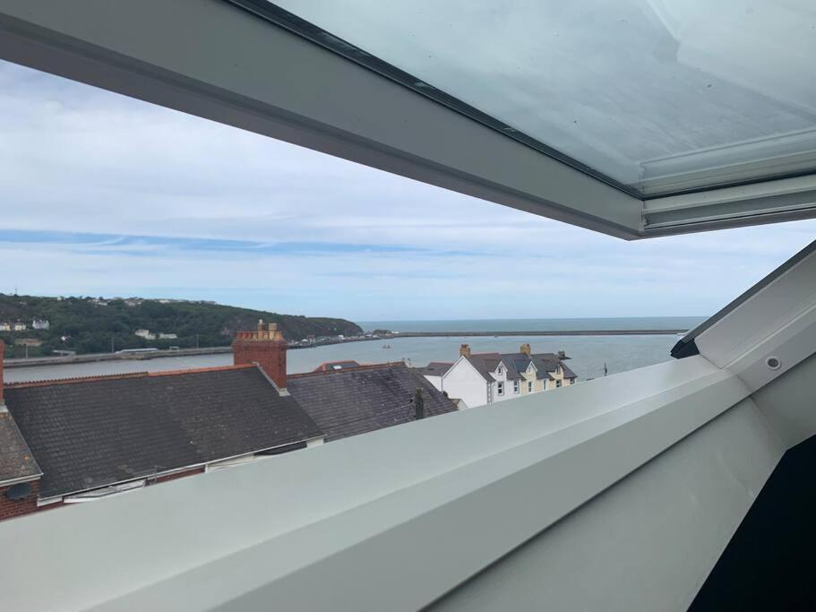 No 11, Fishguard, Ideal For Beach, Coastal Path And Town! ภายนอก รูปภาพ